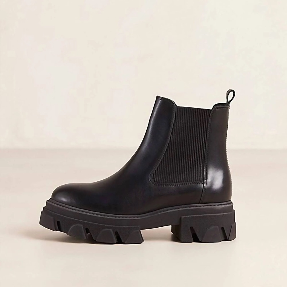 NWT ALOHAS Black Ankle Booties